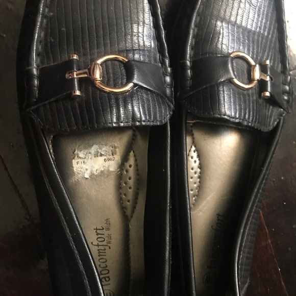 Women’s Wide Width Loafers - Picture 4 of 5
